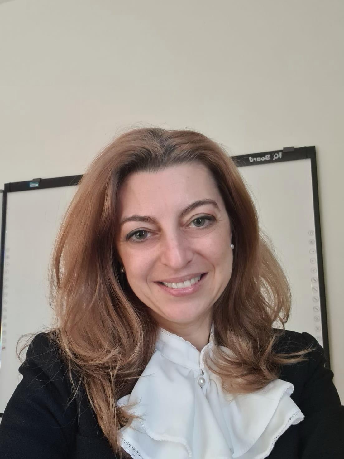 Dumitrescu Adela